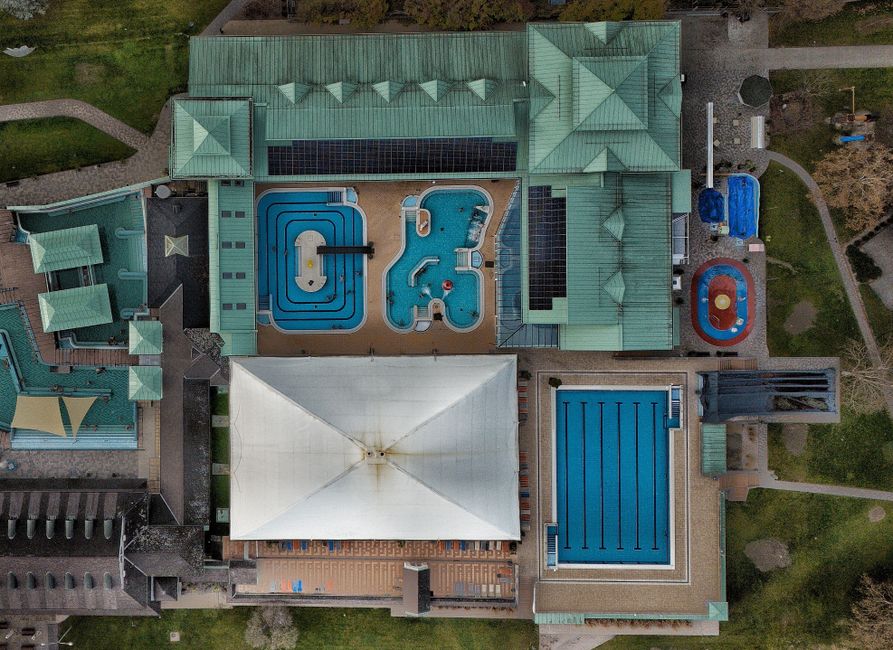 Solar Pool Heating: Dedicated System vs. Main Array in 2026 – The Complete Guide