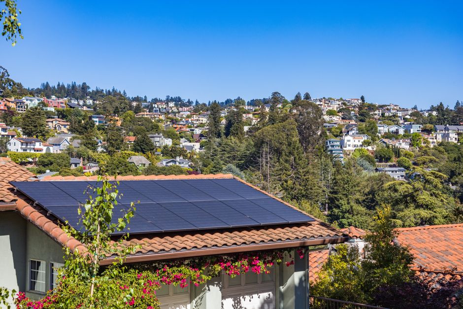 Solar Incentives by State 2025: The Complete Guide to Maximizing Your Savings