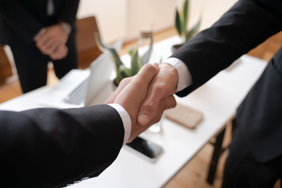 7 Proven Ways to Negotiate Solar Installation Prices in 2026